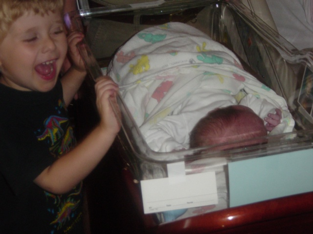 2004/07(July)/04(Baby-Lucas-Barkmeier)/640x480_2004-07-19 11-04-33.JPG